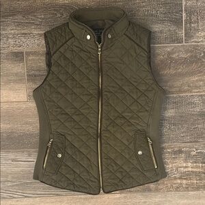 Dark Olive Green Quilted Vest with Zipper and Stand-Up Collar